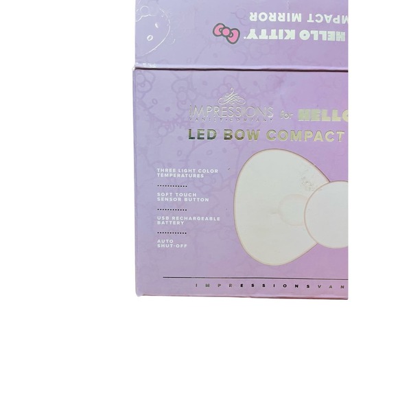 Hello Kitty LED Bow Compact Mirror (LARGER version) - Picture 2 of 9